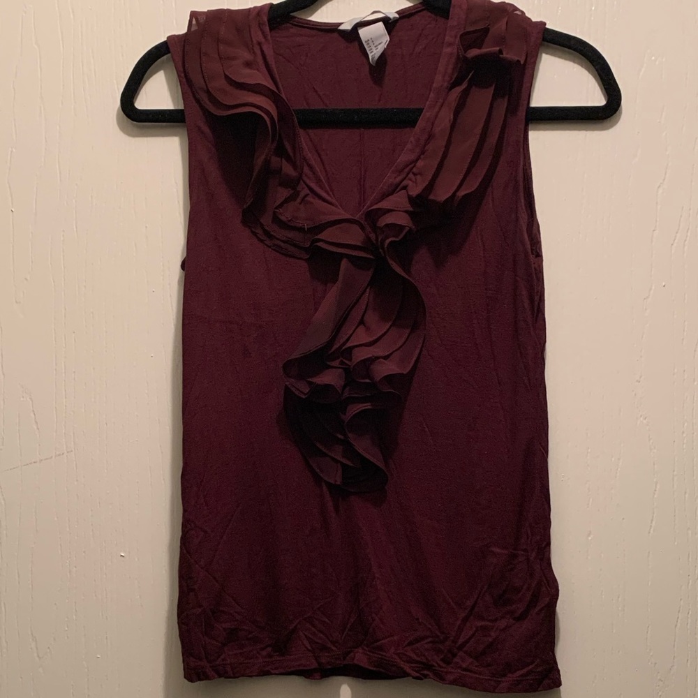 🦋 3/$9 H & M Purple ruffle top